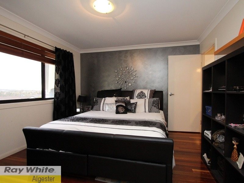 80 Golden Rain Place, Stretton QLD 4116