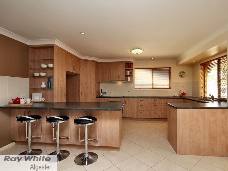 3 Watarrka Drive, Parkinson QLD 4115