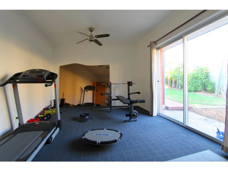 80 White Cedar Circuit, Stretton QLD 4116