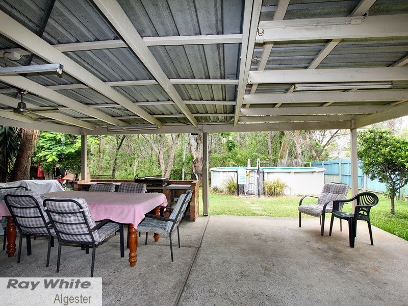 11 Conifer Street, Hillcrest QLD 4118