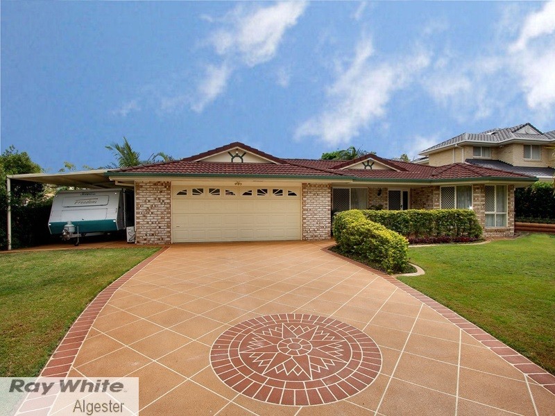 8 Torrens Place, Parkinson QLD 4115