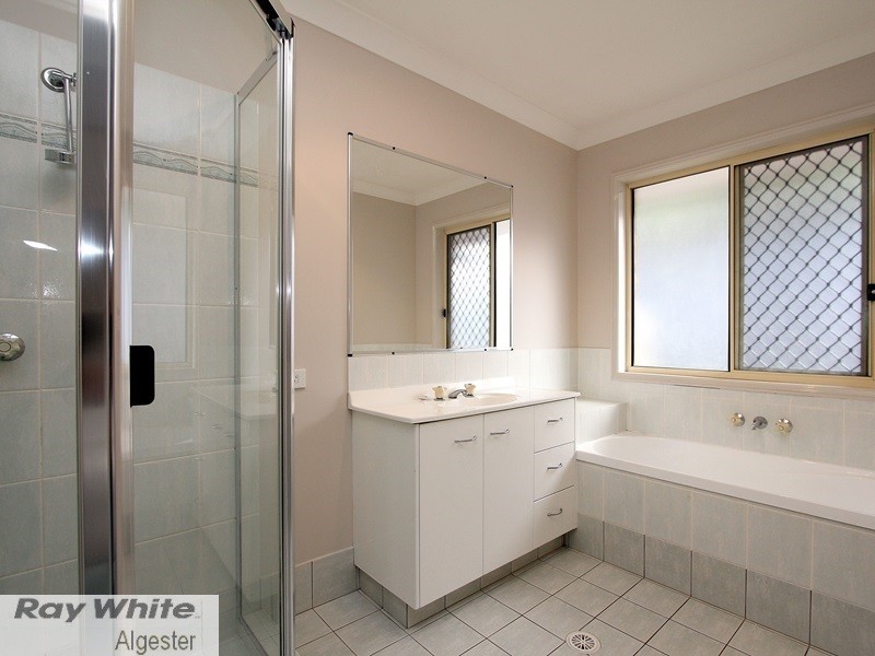 3 Newland Crescent, Parkinson QLD 4115