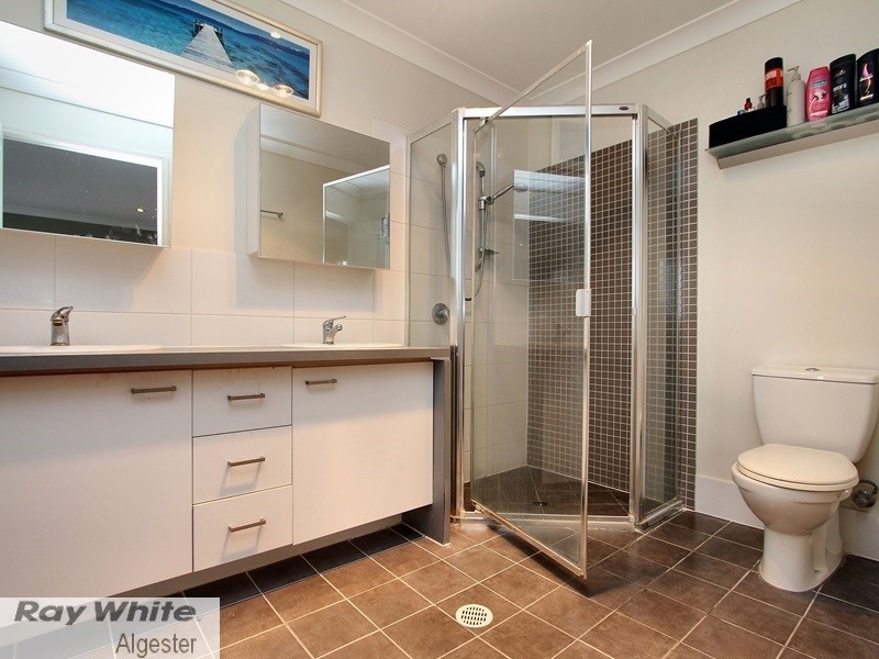 2 Coneybeer Place, Eight Mile Plains QLD 4113