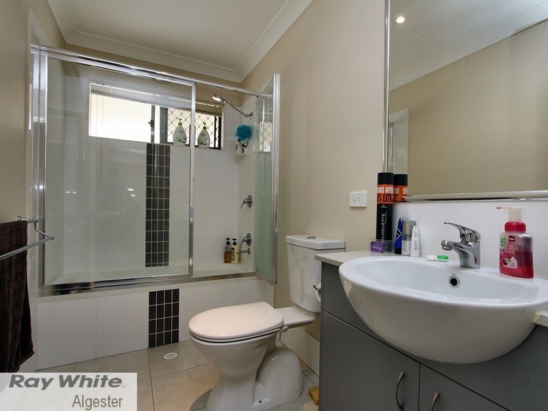 2/360 Benhiam Street, Calamvale QLD 4116