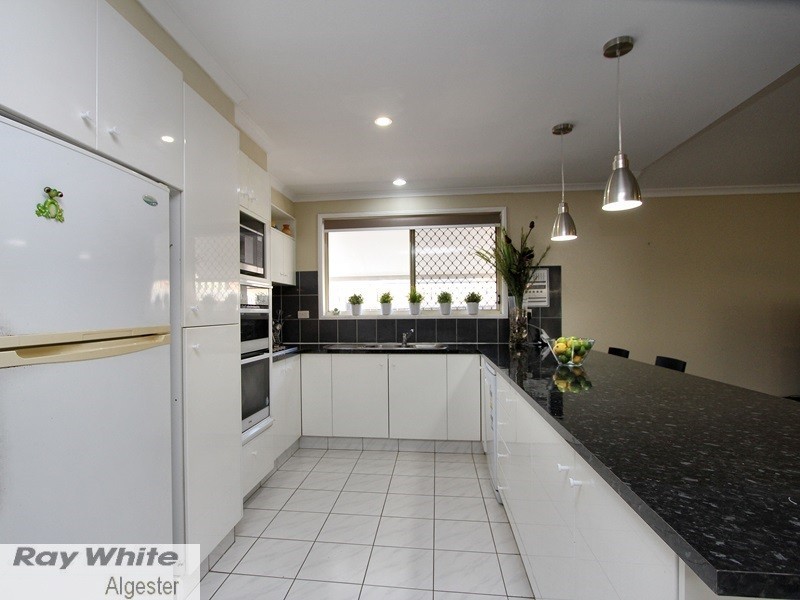 19 Copeton Crescent, Parkinson QLD 4115