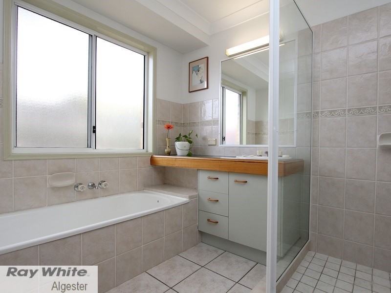 106 Bannockburn Crescent, Parkinson QLD 4115