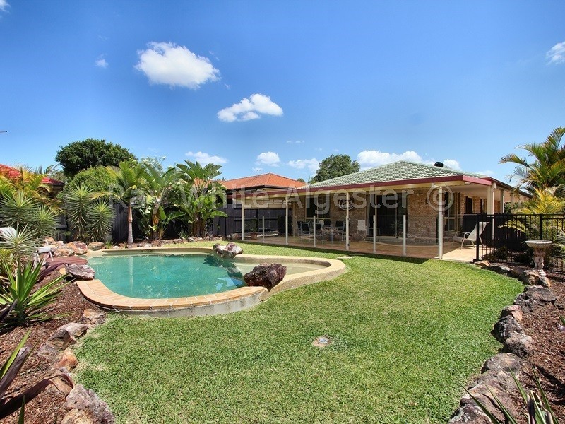 14 Scarlet Oak Place, Calamvale QLD 4116