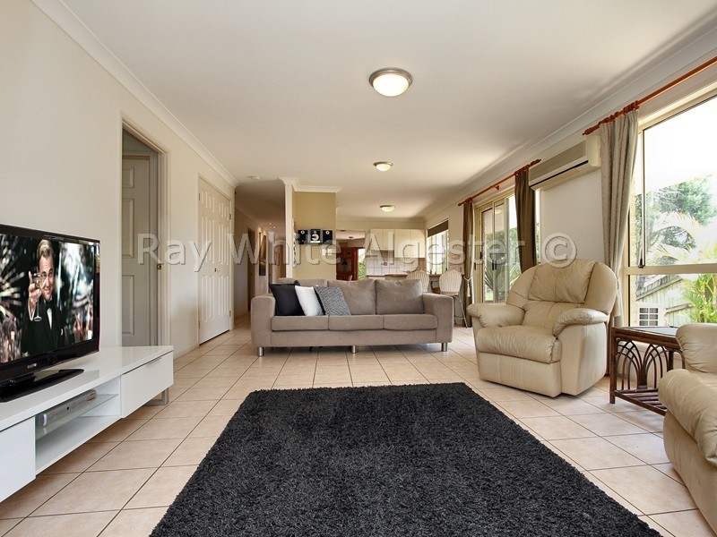 14 Scarlet Oak Place, Calamvale QLD 4116