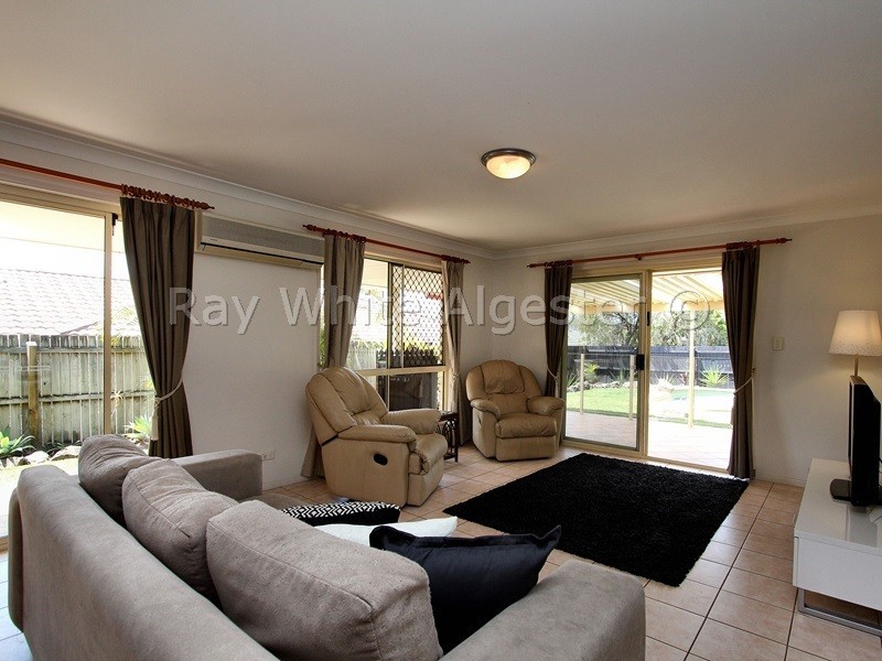 14 Scarlet Oak Place, Calamvale QLD 4116