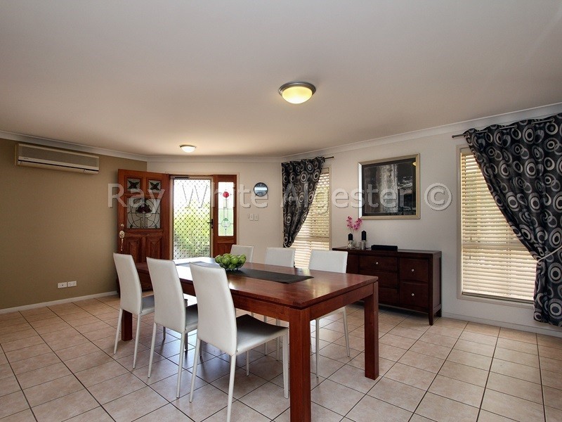 14 Scarlet Oak Place, Calamvale QLD 4116