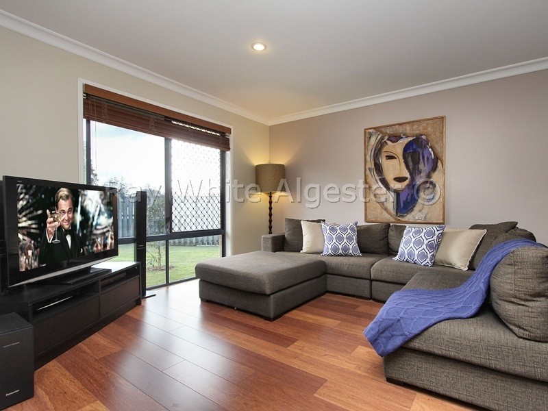 20 Conimbla Close, Parkinson QLD 4115