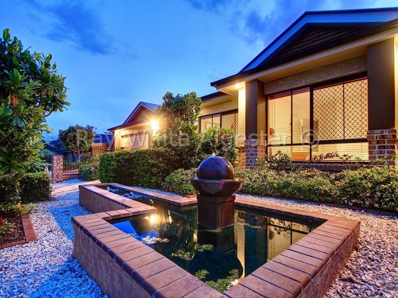 15 Watarrka Drive, Parkinson QLD 4115