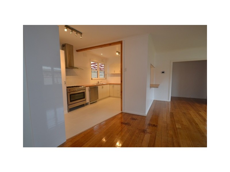 113 High, Seymour VIC 3660