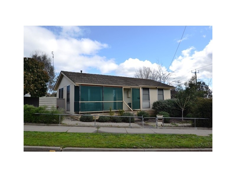 2 Monash  Drive, Seymour VIC 3660