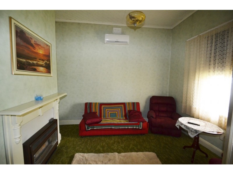 4 President Street, Seymour VIC 3660