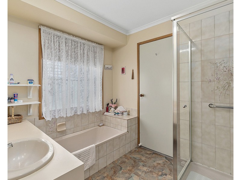 17 Guild Street, Seymour VIC 3660