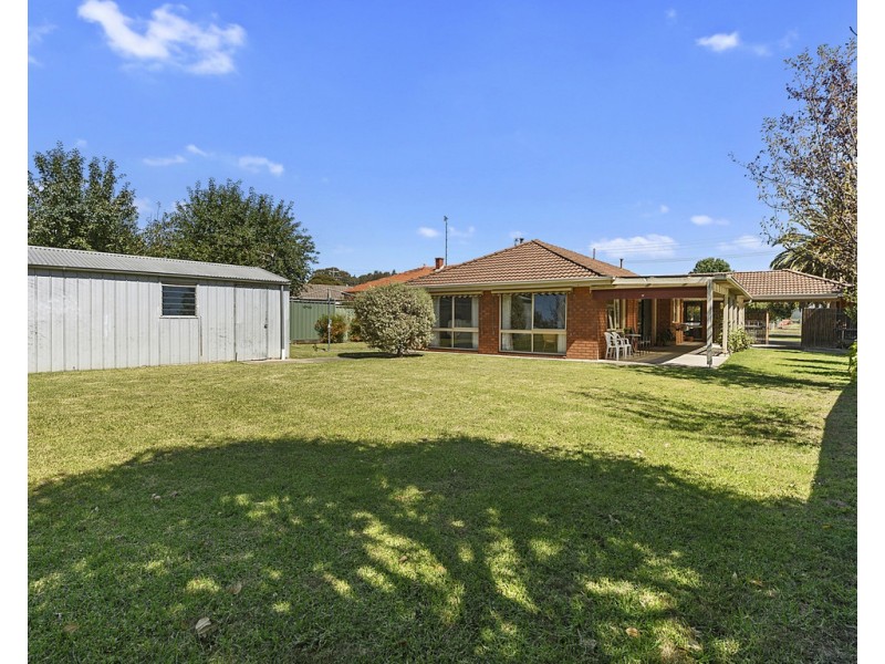 17 Guild Street, Seymour VIC 3660
