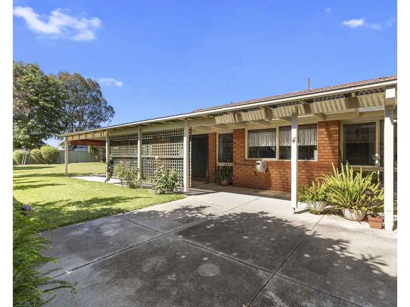 17 Guild Street, Seymour VIC 3660