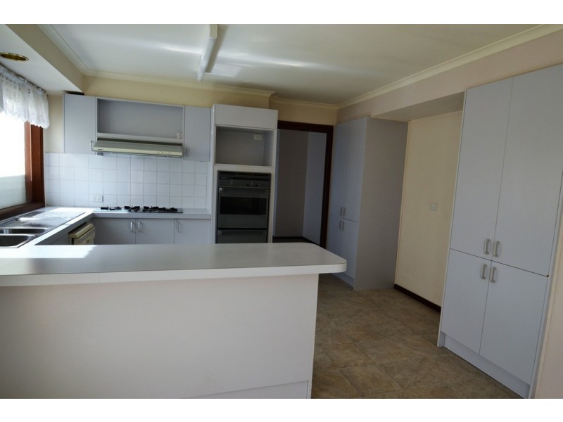 9 Heffey Court, Seymour VIC 3660