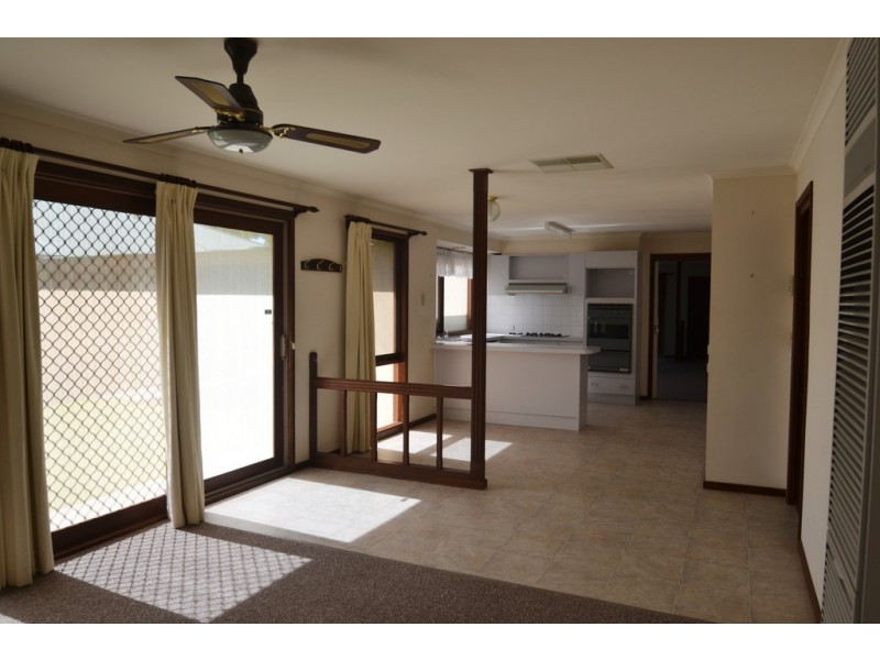 9 Heffey Court, Seymour VIC 3660