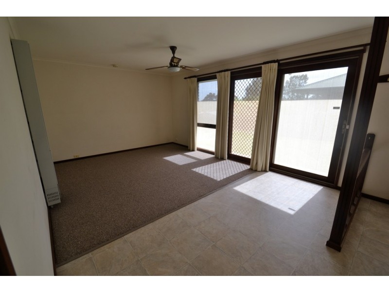 9 Heffey Court, Seymour VIC 3660