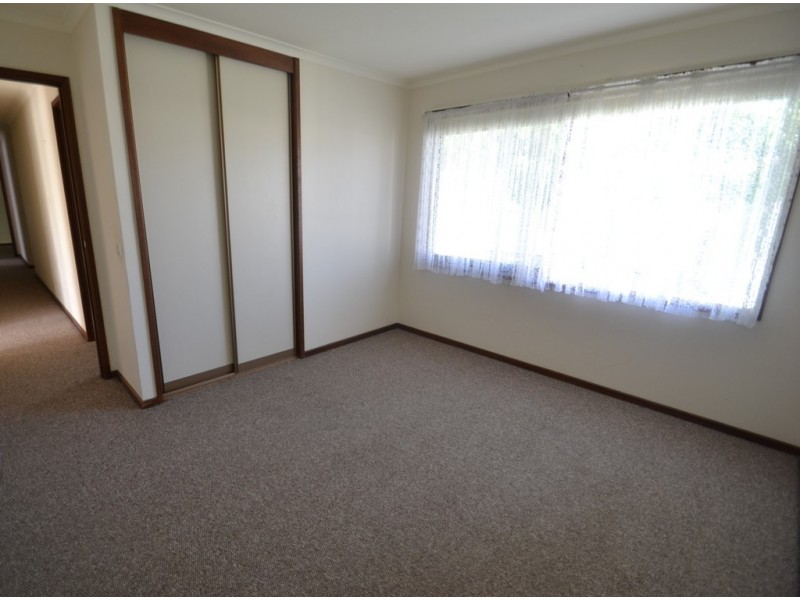 9 Heffey Court, Seymour VIC 3660