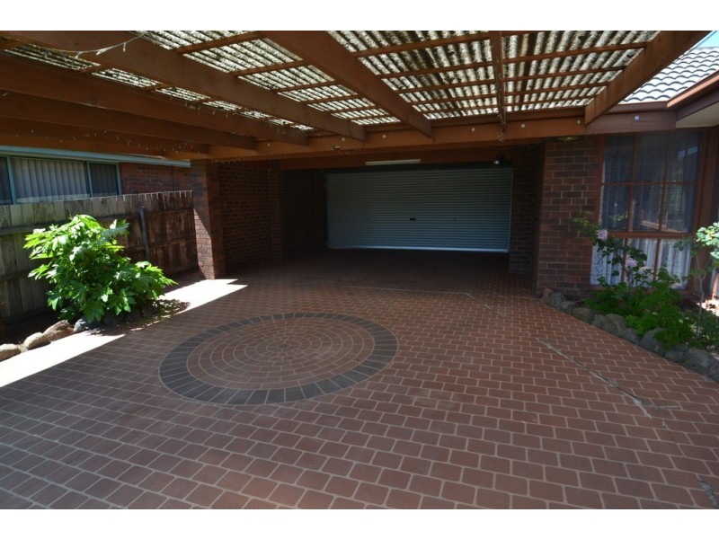 9 Heffey Court, Seymour VIC 3660