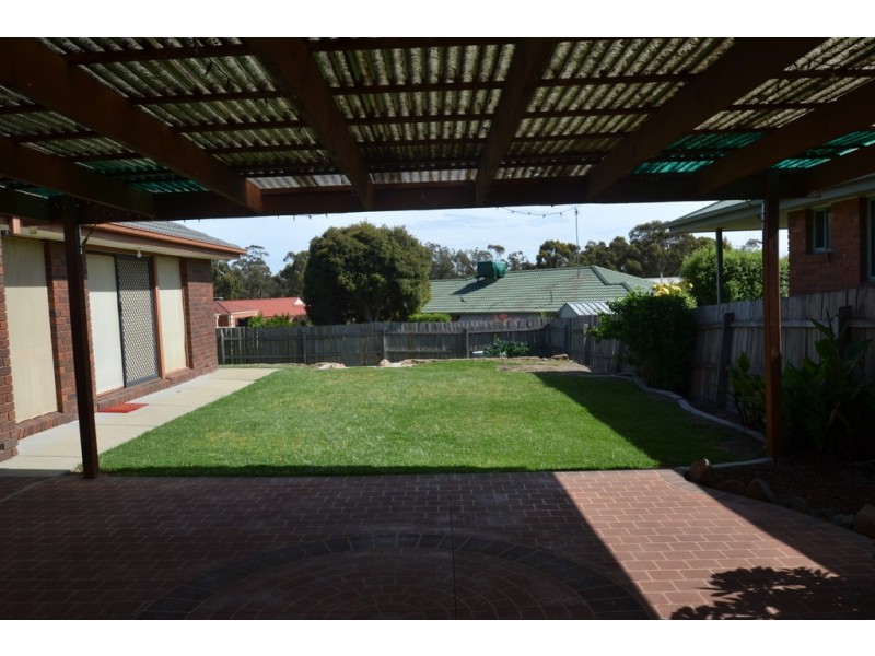 9 Heffey Court, Seymour VIC 3660