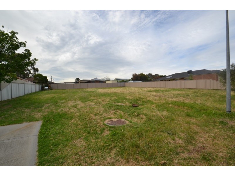 19 Heffey Court, Seymour VIC 3660