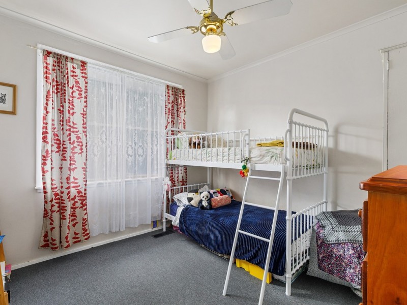 17 Howe Street, Seymour VIC 3660