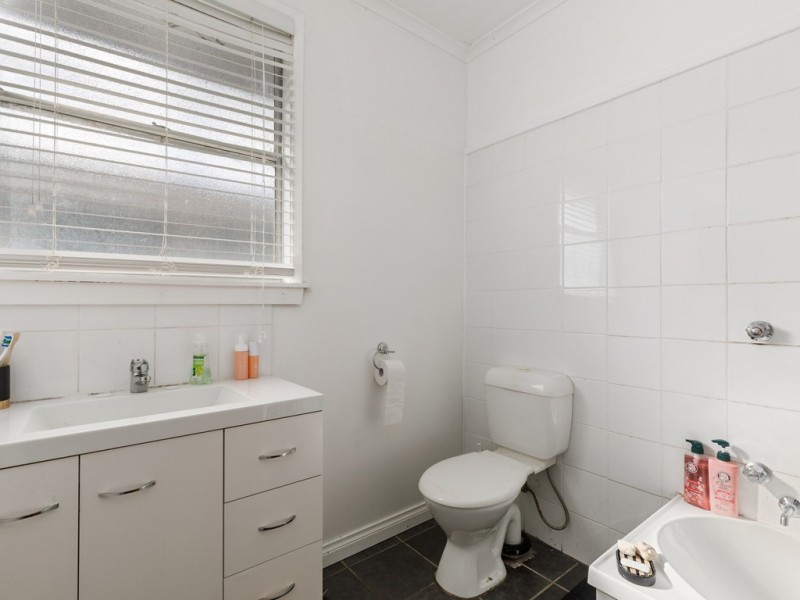 17 Howe Street, Seymour VIC 3660