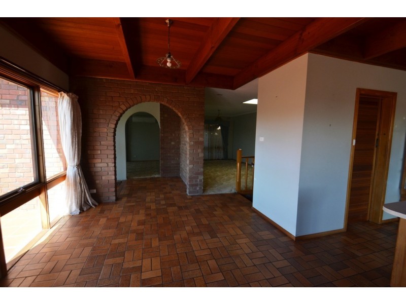 22 Priestley Cres, Seymour VIC 3660