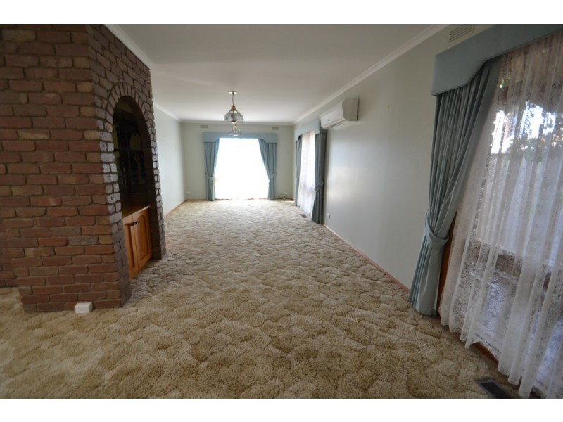 22 Priestley Cres, Seymour VIC 3660