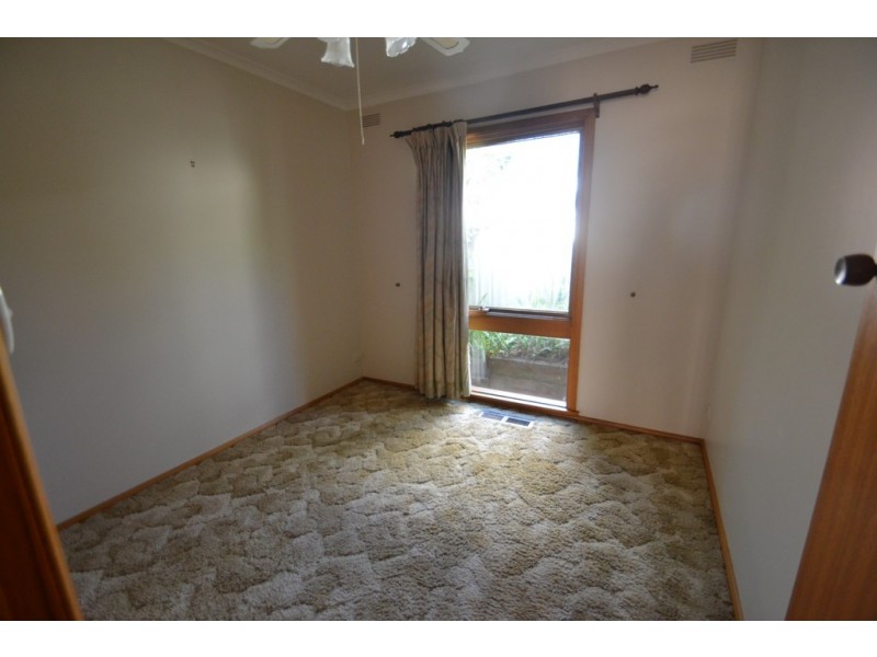 22 Priestley Cres, Seymour VIC 3660