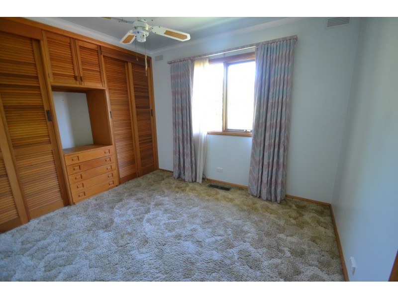 22 Priestley Cres, Seymour VIC 3660