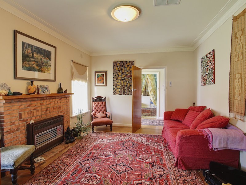 10 Mansfield Rd, Euroa VIC 3666