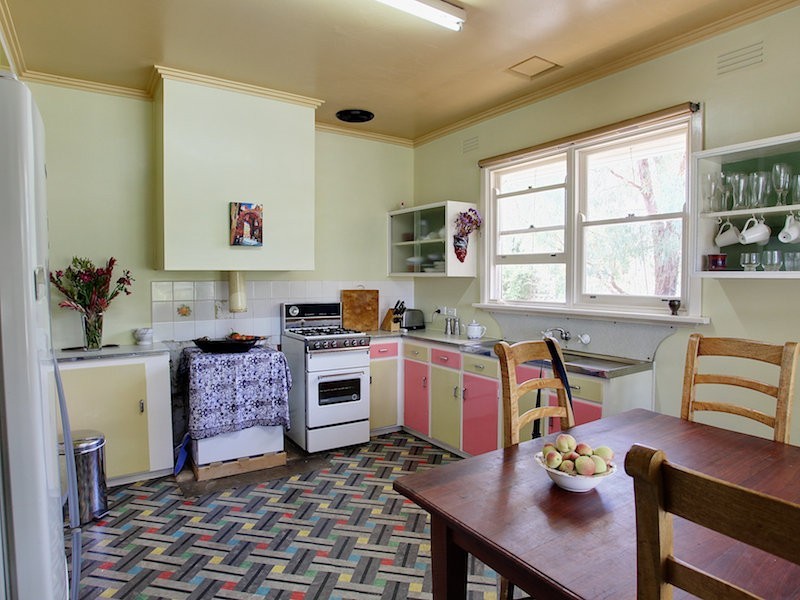 10 Mansfield Rd, Euroa VIC 3666