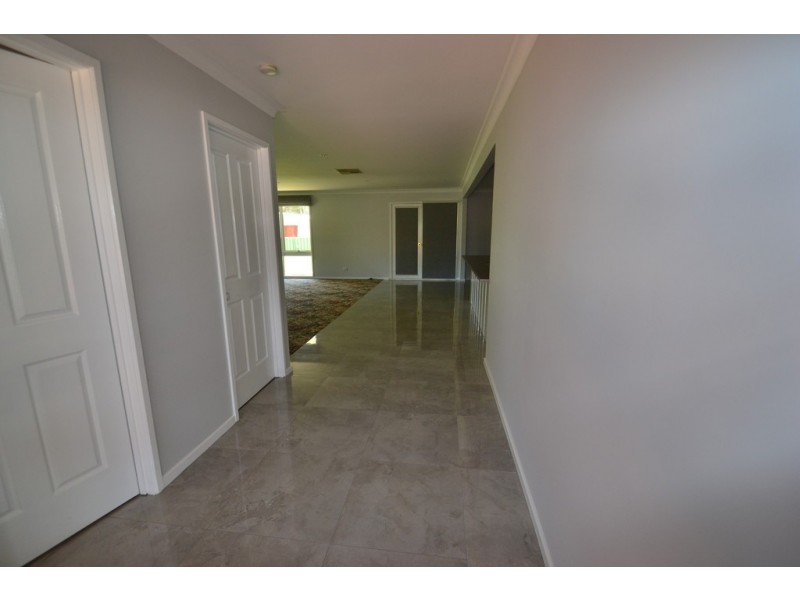6 Dempsey Road, Seymour VIC 3660