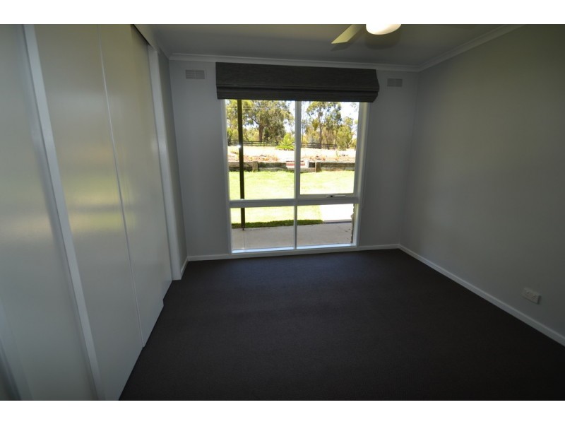 6 Dempsey Road, Seymour VIC 3660