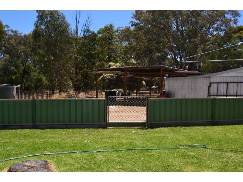 6 Dempsey Road, Seymour VIC 3660