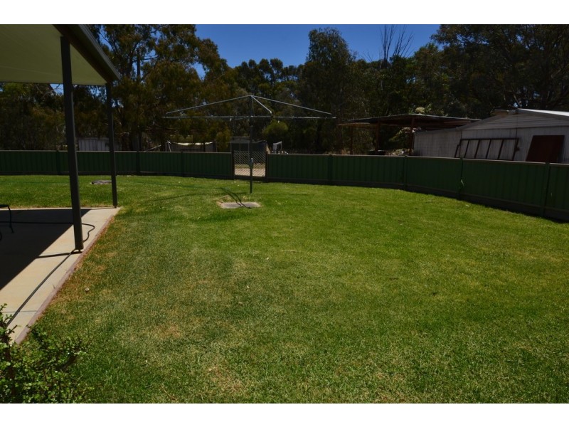 6 Dempsey Road, Seymour VIC 3660