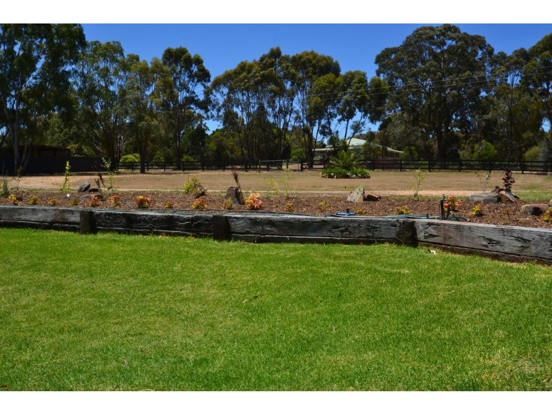6 Dempsey Road, Seymour VIC 3660