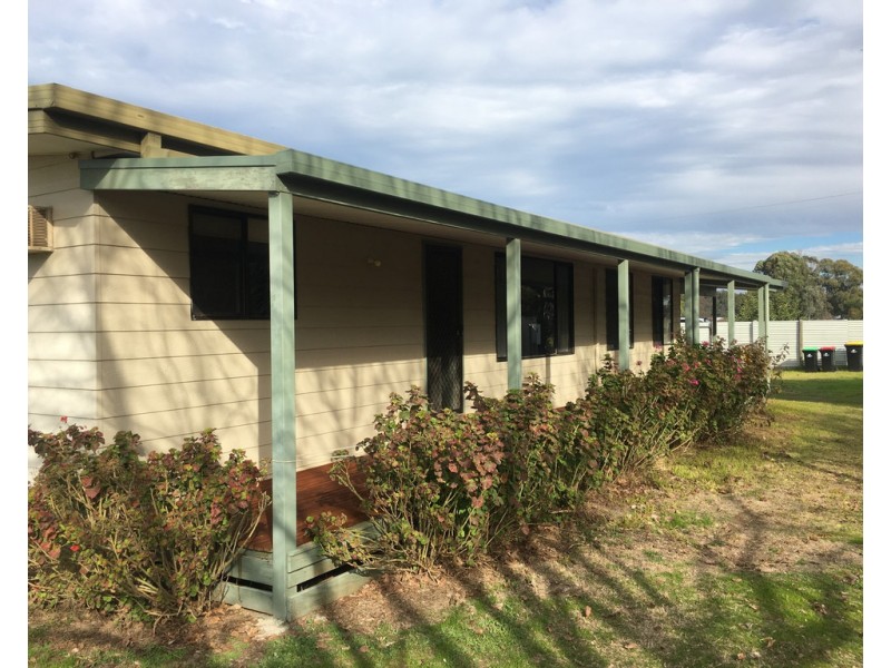 85 Cowslip Street, Violet Town VIC 3669