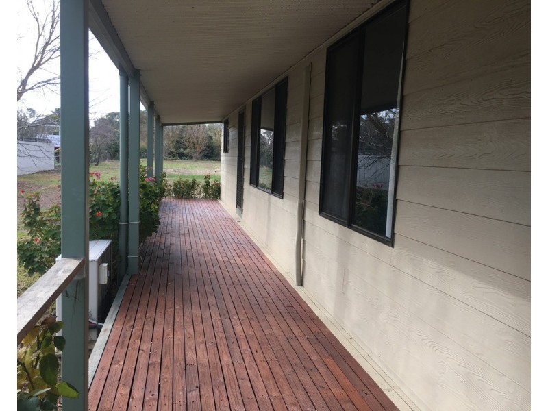 85 Cowslip Street, Violet Town VIC 3669