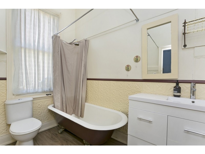 48 Anzac Ave, Seymour VIC 3660