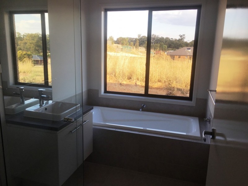 34-36 Scarlett Street, Avenel VIC 3664