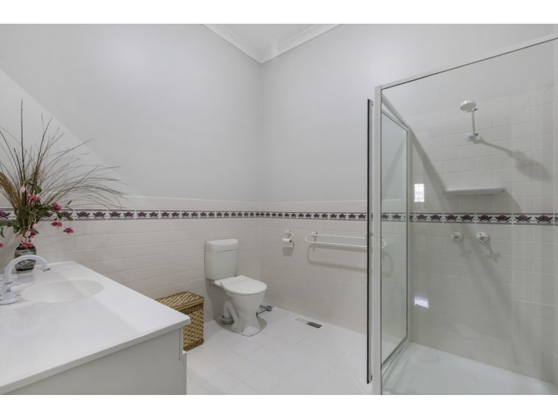 24 Railway Street, Seymour VIC 3660