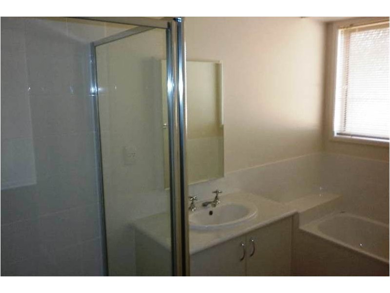 8 Kennedy Court, Seymour VIC 3660