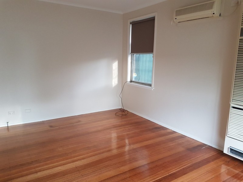 4 Sinclair Crescent, Seymour VIC 3660