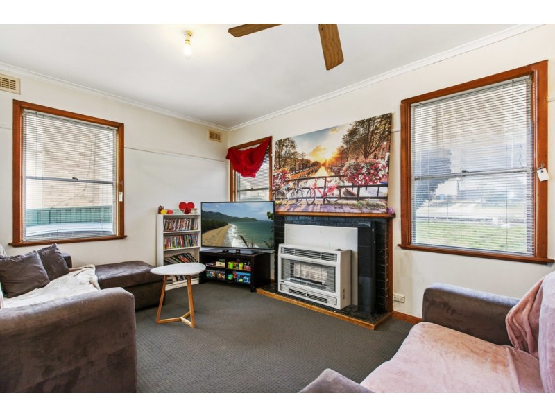 58 Chisholm Crescent, Seymour VIC 3660